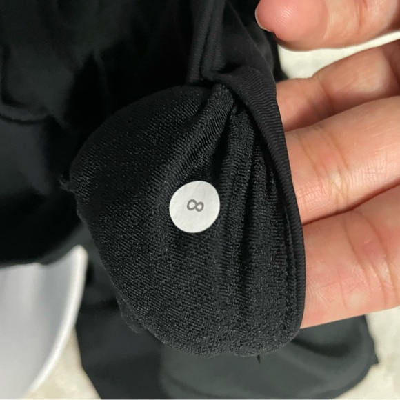 Lululemon leggings size 8 - Picture 3 of 5